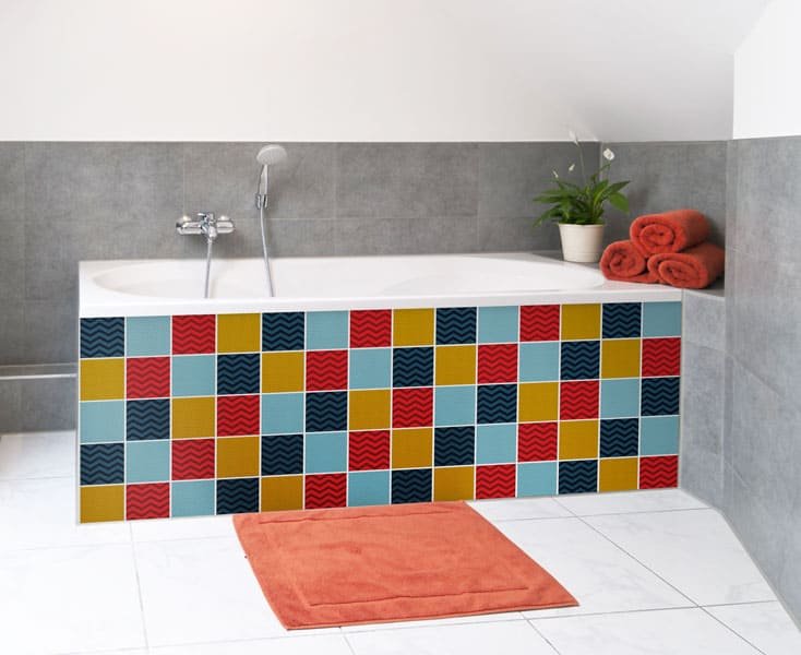 tablier de bagnoire sur mesure, crédence carreaux pop art, bleu, jaune et rouge