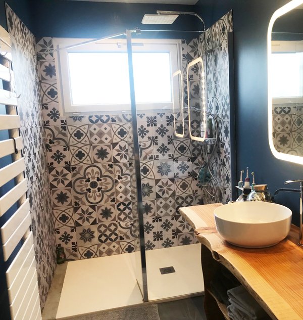 careeaux de ciment crédence douche